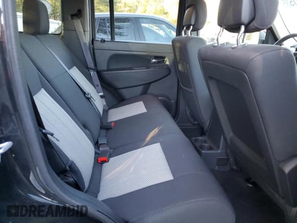 ✅ 2010 Jeep Liberty Sport • VIN: 1J4PN2GK1AW105982 • Lot: 82721535. Listed on Copart with 122,977 mi. Free auction sales archive from the USA and detailed vehicle history report at DreamBid. Image 11.