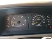 ✅ 1996 Toyota Land Cruiser • VIN: JT3HJ85J2T0131746 • Lot: 61558045. Wystawiony na Copart z przebiegiem 140 981 mil. Bezpłatny archiwum sprzedaży aukcyjnych z USA i szczegółowy raport historii pojazdu na DreamBid. Zdjęcie 9.