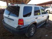 ✅ 2005 Ford Escape XLT • VIN: 1FMCU93145KB07103 • Lot: 42571848. Wystawiony na IAAI z przebiegiem 87 616 mil. Bezpłatny archiwum sprzedaży aukcyjnych z USA i szczegółowy raport historii pojazdu na DreamBid. Zdjęcie 4.