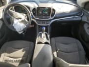 ✅ 2017 Chevrolet Volt LT • VIN: 1G1RA6S51HU109032 • Lot: 80246353. Wystawiony na Copart z przebiegiem 79 483 mil. Bezpłatny archiwum sprzedaży aukcyjnych z USA i szczegółowy raport historii pojazdu na DreamBid. Zdjęcie 8.