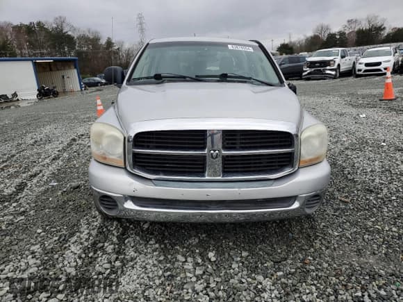 ✅ 2006 Dodge 2500 SLT • VIN: 3D7KR29D76G208385 • Lot: 83878954. Wystawiony na Copart z przebiegiem 232 323 mil. Bezpłatny archiwum sprzedaży aukcyjnych z USA i szczegółowy raport historii pojazdu na DreamBid. Zdjęcie 5.
