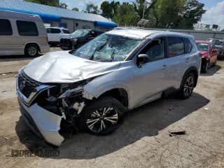 ✅ 2022 Nissan Rogue SV • VIN: 5N1BT3BA1NC678894 • Lot: 69568985. Wystawiony na Copart z przebiegiem 57 471 mil. Bezpłatny archiwum sprzedaży aukcyjnych z USA i szczegółowy raport historii pojazdu na DreamBid. Zdjęcie 1.