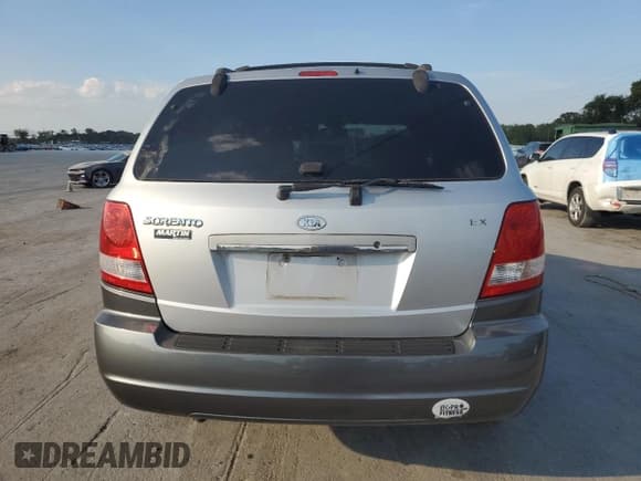 ✅ 2005 Kia Sorento LX • VIN: KNDJC733655441040 • Лот: 81410495. Опубликован ранее на Copart с пробегом 68 912 миль. Бесплатный доступ к архиву аукционных продаж из США и подробный отчёт об истории автомобиля на DreamBid. Изображение 6.