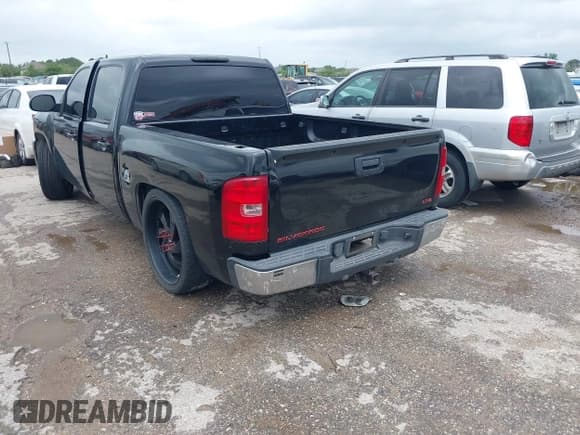 ✅ 2009 Chevrolet Silverado 1500 • VIN: 3GCEC33J49G148325 • Lot: 42208402. Wystawiony na IAAI z przebiegiem 200 901 mil. Bezpłatny archiwum sprzedaży aukcyjnych z USA i szczegółowy raport historii pojazdu na DreamBid. Zdjęcie 3.