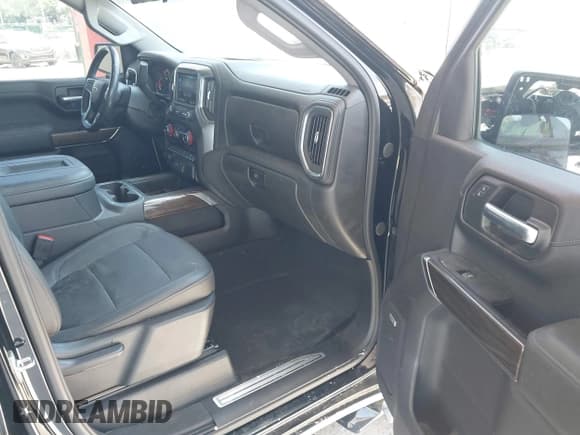 ✅ 2021 Chevrolet Silverado 1500 LT Trail Boss • VIN: 3GCPYFEL8MG302487 • Lot: 42066570. Wystawiony na IAAI z przebiegiem 20 038 mil. Bezpłatny archiwum sprzedaży aukcyjnych z USA i szczegółowy raport historii pojazdu na DreamBid. Zdjęcie 5.