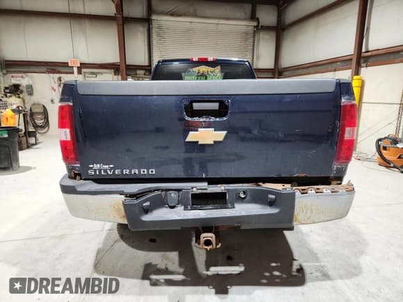 ✅ 2009 Chevrolet Silverado 2500HD Work Truck • VIN: 1GCHK44K59F190307 • Lot: 93268575. Listed on Copart with 112,704 mi. Free auction sales archive from the USA and detailed vehicle history report at DreamBid. Image 6.