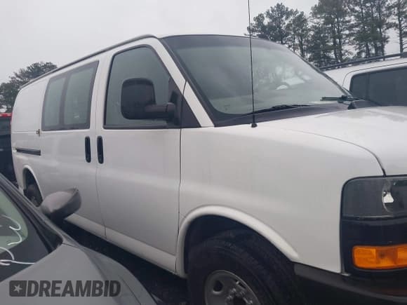 ✅ 2019 Chevrolet Express Cargo • VIN: 1GCWGAFP6K1279662 • Lot: 41627731. Listed on IAAI with 43,872 mi. Free auction sales archive from the USA and detailed vehicle history report at DreamBid. Image 13.