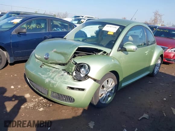 ✅ 2009 Volkswagen Beetle S • VIN: 3VWPW31C79M501580 • Lot: 43707256. Wystawiony na IAAI z przebiegiem 106 447 mil. Bezpłatny archiwum sprzedaży aukcyjnych z USA i szczegółowy raport historii pojazdu na DreamBid. Zdjęcie 2.