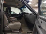 ✅ 2003 Chevrolet Silverado 2500HD LS • VIN: 1GCHK29G33E158624 • Lot: 42108017. Wystawiony na IAAI z przebiegiem 174 462 mil. Bezpłatny archiwum sprzedaży aukcyjnych z USA i szczegółowy raport historii pojazdu na DreamBid. Zdjęcie 5.