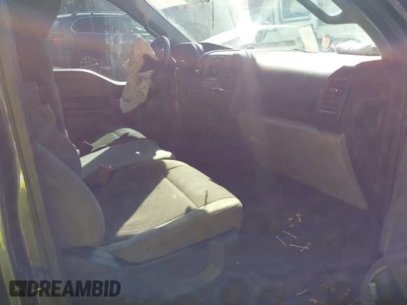 ✅ 2017 Ford F-150 XL • VIN: 1FTMF1E88HKC51000 • Lot: 40738846. Listed on IAAI with 216,822 mi. Free auction sales archive from the USA and detailed vehicle history report at DreamBid. Image 5.