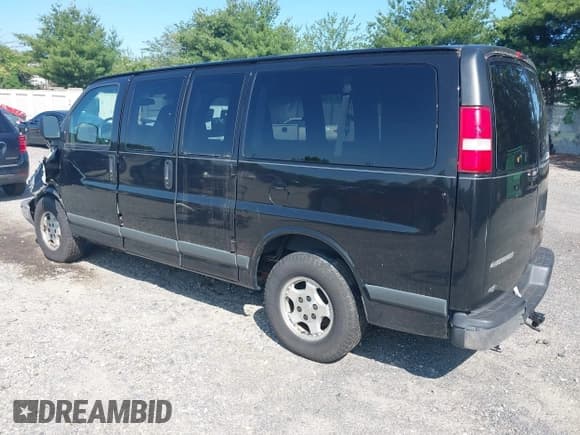 ✅ 2005 Chevrolet Express Passenger • VIN: 1GNFG15T751169844 • Lot: 42393893. Listed on IAAI with 226,673 mi. Free auction sales archive from the USA and detailed vehicle history report at DreamBid. Image 3.