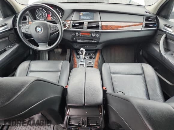 ✅ 2011 BMW X5 35i • VIN: 5UXZV4C54BL409626 • Lot: 86439565. Listed on Copart with 172,578 mi. Free auction sales archive from the USA and detailed vehicle history report at DreamBid. Image 8.