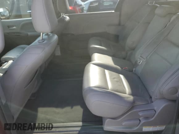 ✅ 2016 Toyota Sienna XLE • VIN: 5TDYK3DC0GS734521 • Lot: 83792655. Listed on Copart with 97,353 mi. Free auction sales archive from the USA and detailed vehicle history report at DreamBid. Image 11.