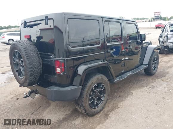 ✅ 2017 Jeep Wrangler Unlimited Sahara • VIN: 1C4BJWEG3HL692408 • Lot: 43073520. Listed on IAAI with 141,798 mi. Free auction sales archive from the USA and detailed vehicle history report at DreamBid. Image 4.