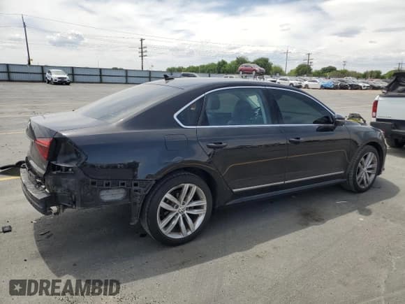 ✅ 2018 Volkswagen Passat SEL Premium • VIN: 1VWCA7A35JC003257 • Lot: 60781815. Listed on Copart with 82,308 mi. Free auction sales archive from the USA and detailed vehicle history report at DreamBid. Image 3.