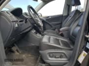 ✅ 2017 Volkswagen Tiguan Sport • VIN: WVGTV7AX5HK015656 • Lot: 80440155. Listed on Copart with 78,462 mi. Free auction sales archive from the USA and detailed vehicle history report at DreamBid. Image 7.