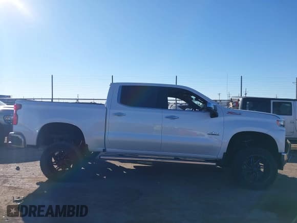 ✅ 2022 Chevrolet Silverado 1500 LTZ • VIN: 1GCUYGEL2NZ140494 • Lot: 43517659. Wystawiony na IAAI z przebiegiem 37 885 mil. Bezpłatny archiwum sprzedaży aukcyjnych z USA i szczegółowy raport historii pojazdu na DreamBid. Zdjęcie 14.