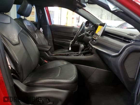 ✅ 2022 Jeep Compass High Altitude • VIN: 3C4NJDCB1NT213072 • Lot: 62358765. Wystawiony na Copart z przebiegiem 25 969 mil. Bezpłatny archiwum sprzedaży aukcyjnych z USA i szczegółowy raport historii pojazdu na DreamBid. Zdjęcie 7.