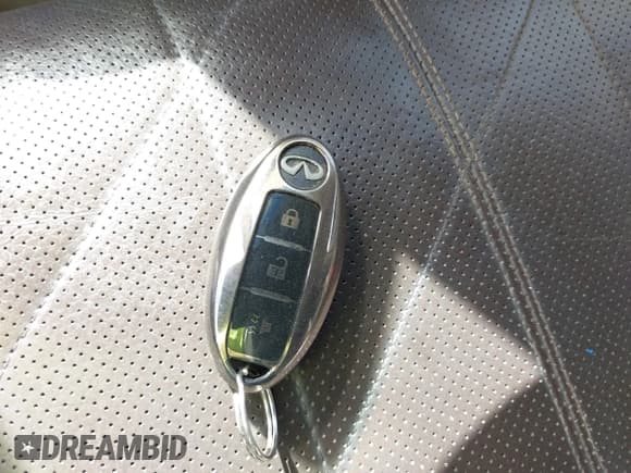 ✅ 2010 Infiniti FX • VIN: JN8AS1MW6AM851396 • Lot: 43086570. Wystawiony na IAAI z przebiegiem 153 832 mil. Bezpłatny archiwum sprzedaży aukcyjnych z USA i szczegółowy raport historii pojazdu na DreamBid. Zdjęcie 11.