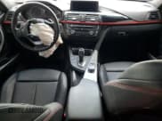 ✅ 2015 BMW 3 Series 335i • VIN: WBA3A9G56FNT09240 • Lot: 68470875. Wystawiony na Copart z przebiegiem Nie podano. Bezpłatny archiwum sprzedaży aukcyjnych z USA i szczegółowy raport historii pojazdu na DreamBid. Zdjęcie 8.