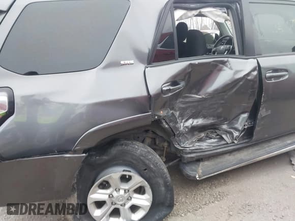 ✅ 2015 Toyota 4Runner SR5 • VIN: JTEZU5JR7F5094469 • Lot: 43757922. Wystawiony na IAAI z przebiegiem 143 426 mil. Bezpłatny archiwum sprzedaży aukcyjnych z USA i szczegółowy raport historii pojazdu na DreamBid. Zdjęcie 6.