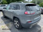 ✅ 2020 Jeep Cherokee Limited • VIN: 1C4PJMDXXLD562415 • Lot: 87179025. Wystawiony na Copart z przebiegiem 142 343 mil. Bezpłatny archiwum sprzedaży aukcyjnych z USA i szczegółowy raport historii pojazdu na DreamBid. Zdjęcie 3.