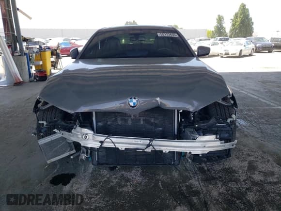 ✅ 2022 BMW 5 Series M550i xDrive • VIN: WBA13BK03NCJ19801 • Lot: 55123435. Listed on Copart with 37,768 mi. Free auction sales archive from the USA and detailed vehicle history report at DreamBid. Image 5.