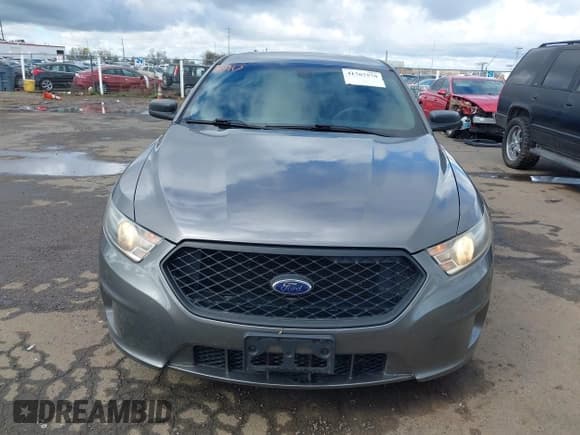 ✅ 2015 Ford Police Interceptor • VIN: 1FAHP2MK6FG122843 • Lot: 41767576. Listed on IAAI with 103,863 mi. Free auction sales archive from the USA and detailed vehicle history report at DreamBid. Image 6.