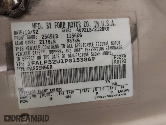 ✅ 1993 Ford Taurus GL • VIN: 1FALP52U1PG153869 • Lot: 43383973. Wystawiony na IAAI z przebiegiem 52 208 mil. Bezpłatny archiwum sprzedaży aukcyjnych z USA i szczegółowy raport historii pojazdu na DreamBid. Zdjęcie 9.