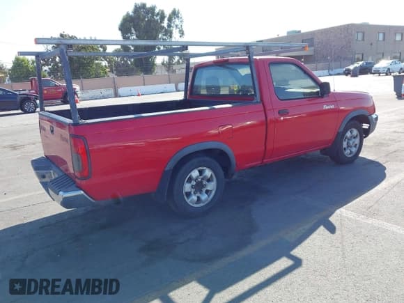 ✅ 2000 Nissan Frontier XE • VIN: 1N6DD21S5YC380834 • Lot: 43012557. Listed on IAAI with 182,489 mi. Free auction sales archive from the USA and detailed vehicle history report at DreamBid. Image 4.