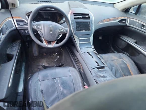 ✅ 2014 Lincoln MKZ • VIN: 3LN6L2G95ER818473 • Lot: 90846745. Wystawiony na Copart z przebiegiem 256 232 mil. Bezpłatny archiwum sprzedaży aukcyjnych z USA i szczegółowy raport historii pojazdu na DreamBid. Zdjęcie 8.