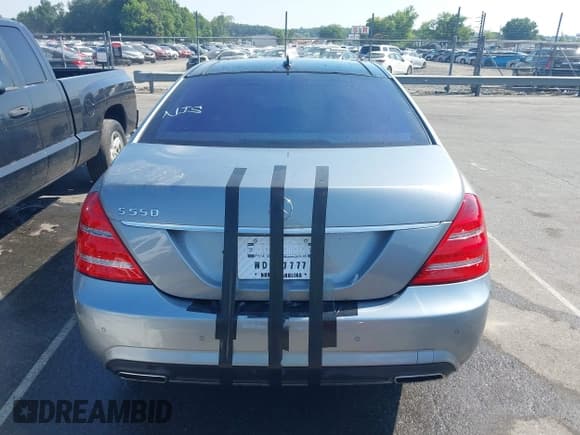 ✅ 2013 Mercedes-Benz S 550 • VIN: WDDNG7DB3DA493412 • Лот: 42498601. Опубликован ранее на IAAI с пробегом 185 926 миль. Бесплатный доступ к архиву аукционных продаж из США и подробный отчёт об истории автомобиля на DreamBid. Изображение 17.