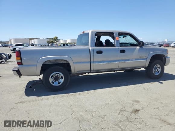 ✅ 2004 GMC Sierra 2500 SLE • VIN: 1GTGK23U64F211239 • Lot: 54905465. Listed on Copart with 193,492 mi. Free auction sales archive from the USA and detailed vehicle history report at DreamBid. Image 3.