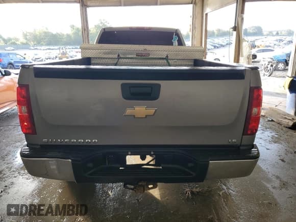 ✅ 2009 Chevrolet Silverado 1500 Work Truck • VIN: 1GCEK14C39Z140076 • Lot: 82075285. Listed on Copart with 92,647 mi. Free auction sales archive from the USA and detailed vehicle history report at DreamBid. Image 6.
