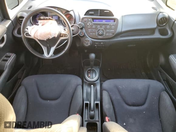 ✅ 2013 Honda Fit Sport • VIN: JHMGE8H5XDC031595 • Lot: 86886015. Listed on Copart with 56,275 mi. Free auction sales archive from the USA and detailed vehicle history report at DreamBid. Image 8.