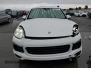 ✅ 2016 Porsche Cayenne S • VIN: WP1AB2A26GLA93253 • Lot: 86541785. Wystawiony na Copart z przebiegiem 81 368 mil. Bezpłatny archiwum sprzedaży aukcyjnych z USA i szczegółowy raport historii pojazdu na DreamBid. Zdjęcie 5.