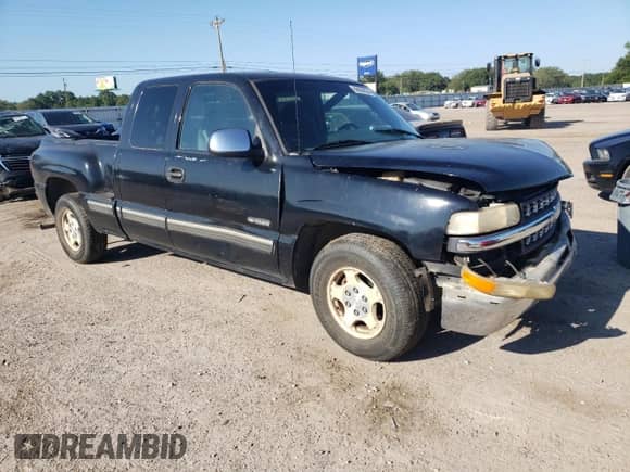 ✅ 2000 Chevrolet Silverado 1500 LS • VIN: 2GCEC19T7Y1374850 • Lot: 68929524. Wystawiony na Copart z przebiegiem 426 938 mil mil. Skorzystaj z bezpłatnego archiwum sprzedaży aukcyjnych z USA i zobacz szczegółowy raport historii pojazdu na DreamBid. Zdjęcie 4.
