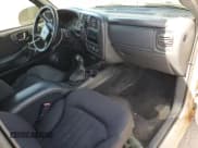 ✅ 2005 Chevrolet Blazer LS • VIN: 1GNCT18X55K111366 • Lot: 54942375. Wystawiony na Copart z przebiegiem Nie podano. Bezpłatny archiwum sprzedaży aukcyjnych z USA i szczegółowy raport historii pojazdu na DreamBid. Zdjęcie 8.