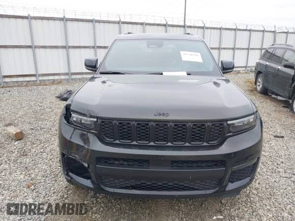 2024 Jeep Grand Cherokee Limited with VIN 1C4RJJBGXR8575743, listed as a IAAI auction lot 41520599 with 16,664 mi miles and . Bid and sale history available at DreamBid. Image 12.