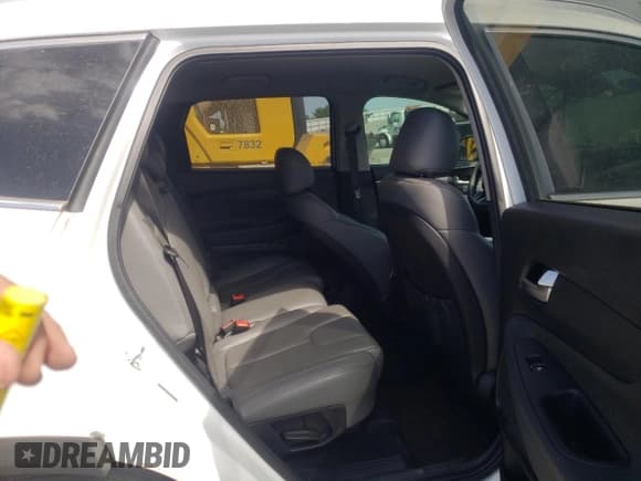 ✅ 2021 Hyundai Santa Fe SEL • VIN: 5NMS24AJ7MH357618 • Lot: 48871923. Wystawiony na Copart z przebiegiem 14 232 mil. Bezpłatny archiwum sprzedaży aukcyjnych z USA i szczegółowy raport historii pojazdu na DreamBid. Zdjęcie 10.