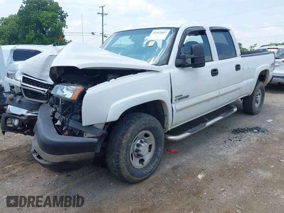 ✅ 2006 Chevrolet Silverado 2500HD LT3 • VIN: 1GCHK23D86F179644 • Лот: 42412017. Опубликован ранее на IAAI с пробегом 431 521 миль. Бесплатный доступ к архиву аукционных продаж из США и подробный отчёт об истории автомобиля на DreamBid. Изображение 17.