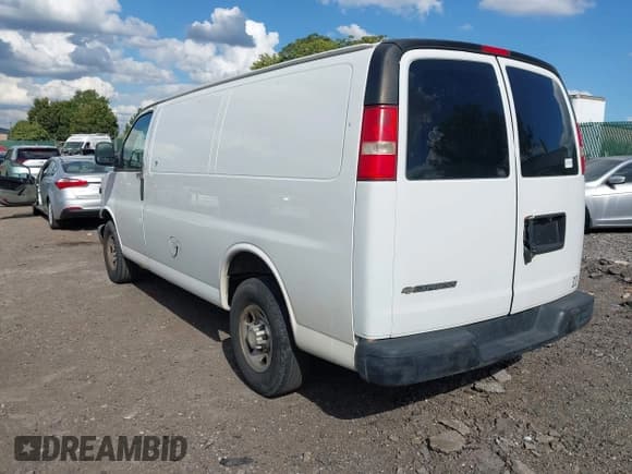 ✅ 2011 Chevrolet Express Cargo • VIN: 1GCWGFCA2B1162013 • Lot: 43124177. Listed on IAAI with 265,494 mi. Free auction sales archive from the USA and detailed vehicle history report at DreamBid. Image 3.