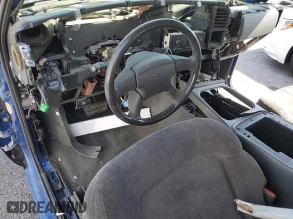 ✅ 2004 Chevrolet Silverado 1500 LS • VIN: 2GCEC13T741417425 • Лот: 59014535. Опубликован ранее на Copart с пробегом Не указан. Бесплатный доступ к архиву аукционных продаж из США и подробный отчёт об истории автомобиля на DreamBid. Изображение 8.