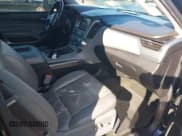 ✅ 2017 Chevrolet Suburban LT • VIN: 1GNSKHKCXHR134666 • Lot: 41205556. Wystawiony na IAAI z przebiegiem 160 064 mil. Bezpłatny archiwum sprzedaży aukcyjnych z USA i szczegółowy raport historii pojazdu na DreamBid. Zdjęcie 5.