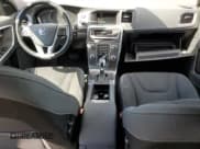 ✅ 2015 Volvo V60 • VIN: YV1612SJ2F1223128 • Лот: 64421825. Опубликован ранее на Copart с пробегом 40 726 миль. Бесплатный доступ к архиву аукционных продаж из США и подробный отчёт об истории автомобиля на DreamBid. Изображение 8.