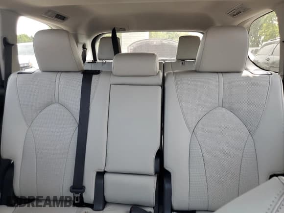 ✅ 2024 Toyota Highlander Hybrid Limited • VIN: 5TDACAB56RS015090 • Lot: 71644405. Wystawiony na Copart z przebiegiem 7 876 mil. Bezpłatny archiwum sprzedaży aukcyjnych z USA i szczegółowy raport historii pojazdu na DreamBid. Zdjęcie 10.