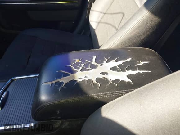 2011 Dodge Charger SE с VIN 2B3CL3CG3BH567057, выставлен на аукционе IAAI как лот 43509120 с пробегом 146 933 миль миль и . История ставок и продаж доступна на DreamBid. Изображение 6.