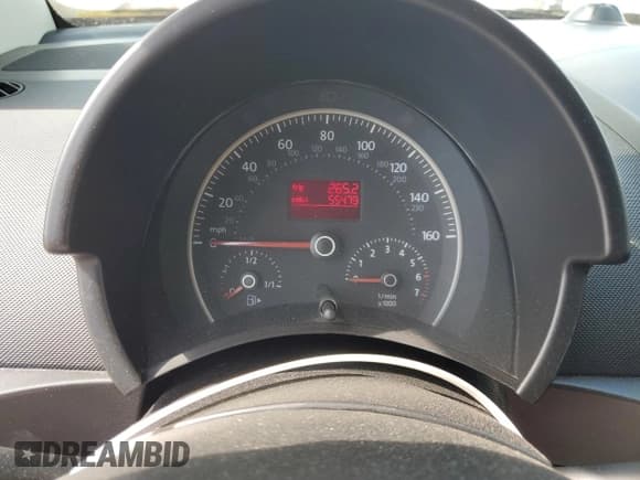 ✅ 2008 Volkswagen Beetle S • VIN: 3VWPG31Y88M415010 • Lot: 78595454. Wystawiony na Copart z przebiegiem 55 479 mil. Bezpłatny archiwum sprzedaży aukcyjnych z USA i szczegółowy raport historii pojazdu na DreamBid. Zdjęcie 9.