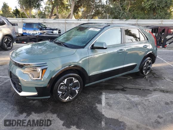 ✅ 2024 Kia Niro Wind • VIN: KNDCR3L16R5108924 • Lot: 89815465. Listed on Copart with 23,283 mi. Free auction sales archive from the USA and detailed vehicle history report at DreamBid. Image 1.