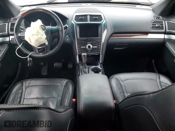 ✅ 2016 Ford Explorer Platinum • VIN: 1FM5K8HTXGGD27449 • Lot: 90282325. Wystawiony na Copart z przebiegiem Nie podano. Bezpłatny archiwum sprzedaży aukcyjnych z USA i szczegółowy raport historii pojazdu na DreamBid. Zdjęcie 8.